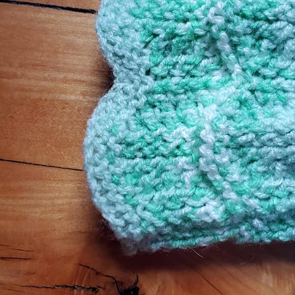 Sweet Handknit 3 Button Sweater - Picture 6 of 6